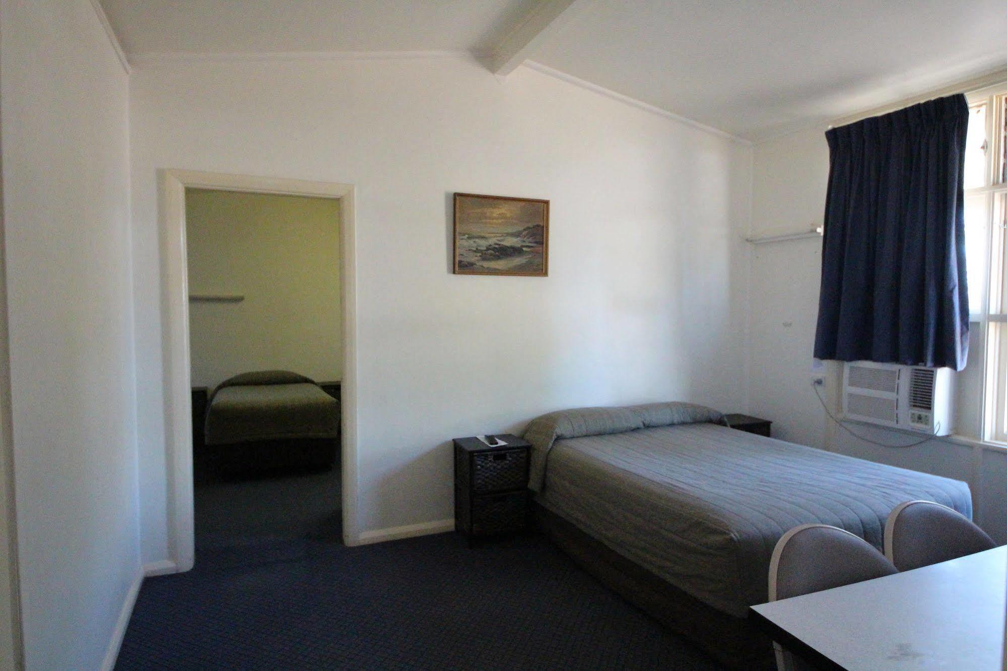 Coolabah Motel Walgett Kültér fotó